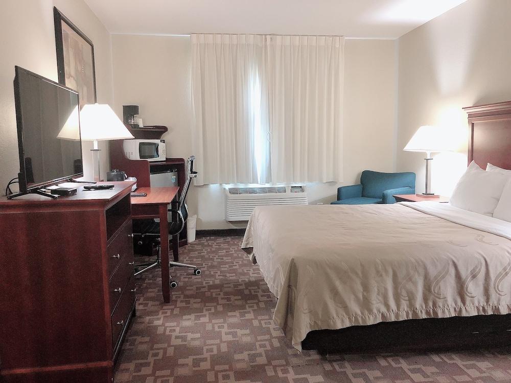 Quality Inn I-70 At Wanamaker Topeka Kültér fotó