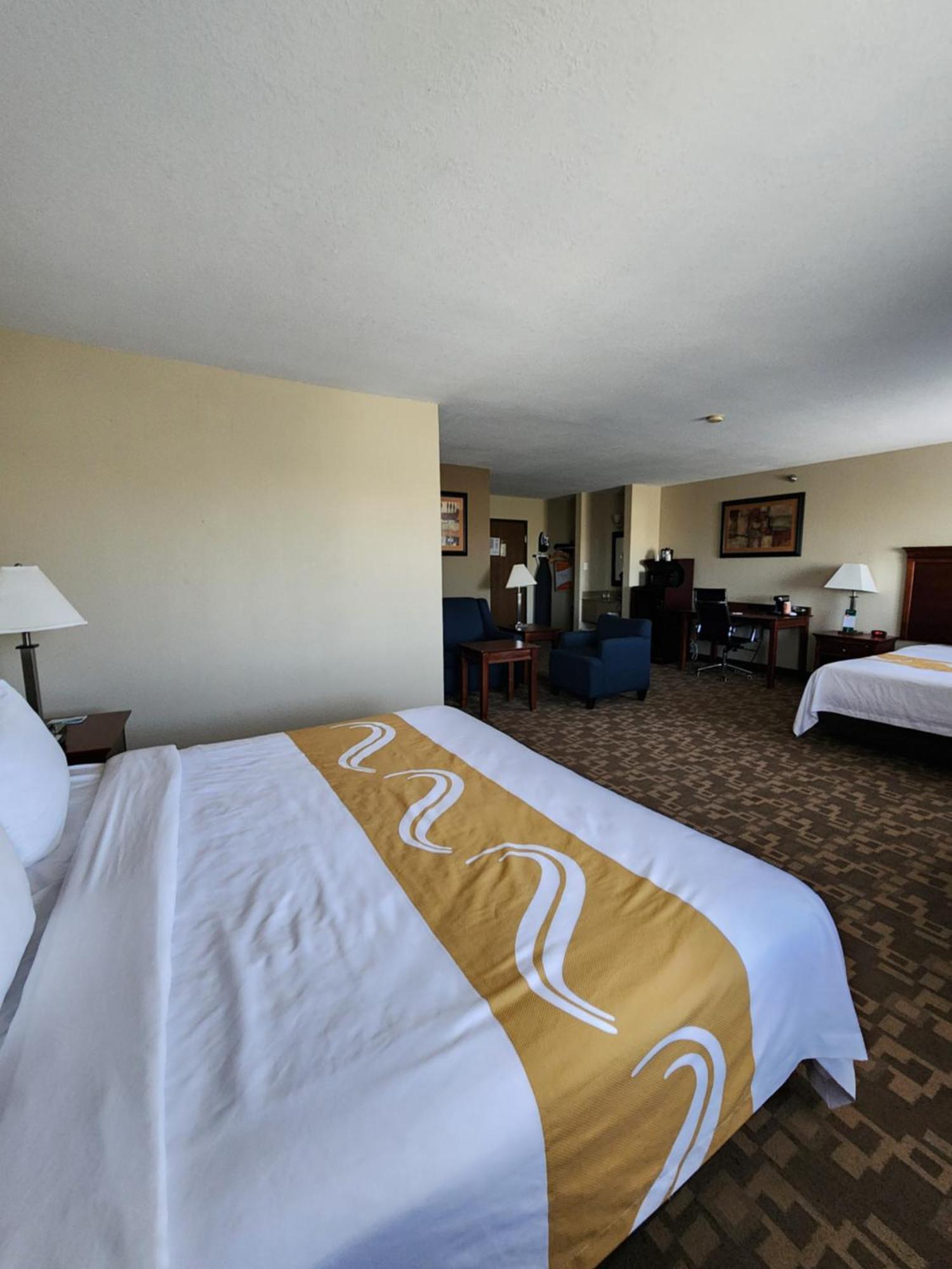 Quality Inn I-70 At Wanamaker Topeka Kültér fotó