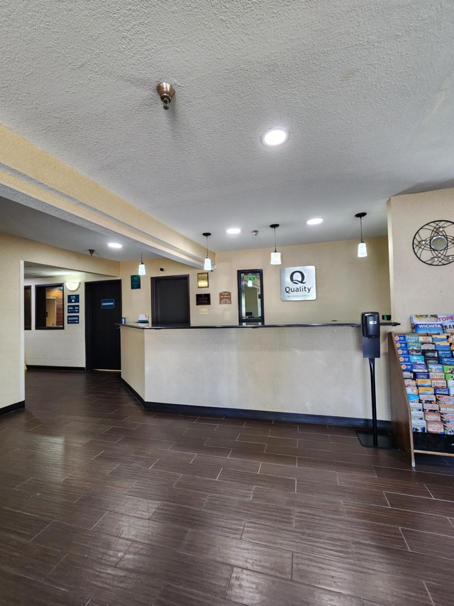 Quality Inn I-70 At Wanamaker Topeka Kültér fotó