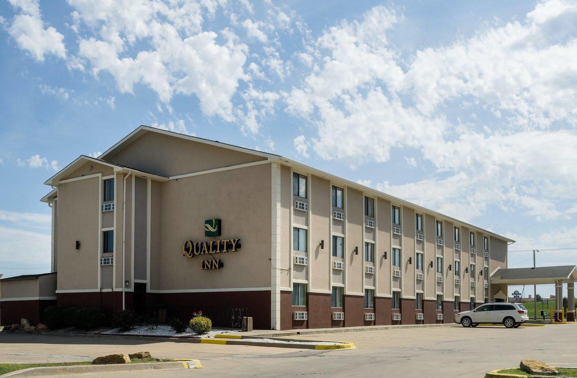Quality Inn I-70 At Wanamaker Topeka Kültér fotó